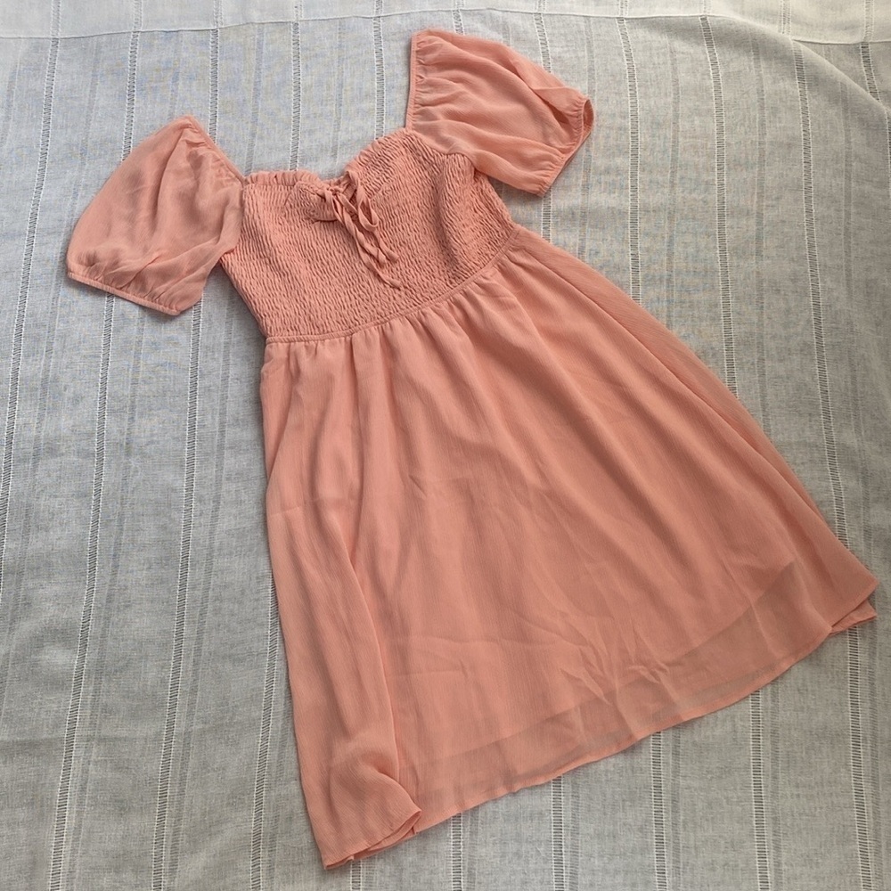 Byinns NWT sweetheart neckline smocked dress. - Picture 4 of 14